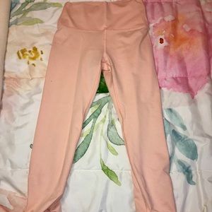Peach Aerie exercise pants